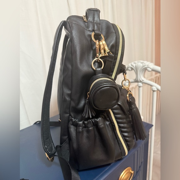 Itzy Ritzy Jetset Black Boss Diaper Bag Backpack - Picture 4 of 7